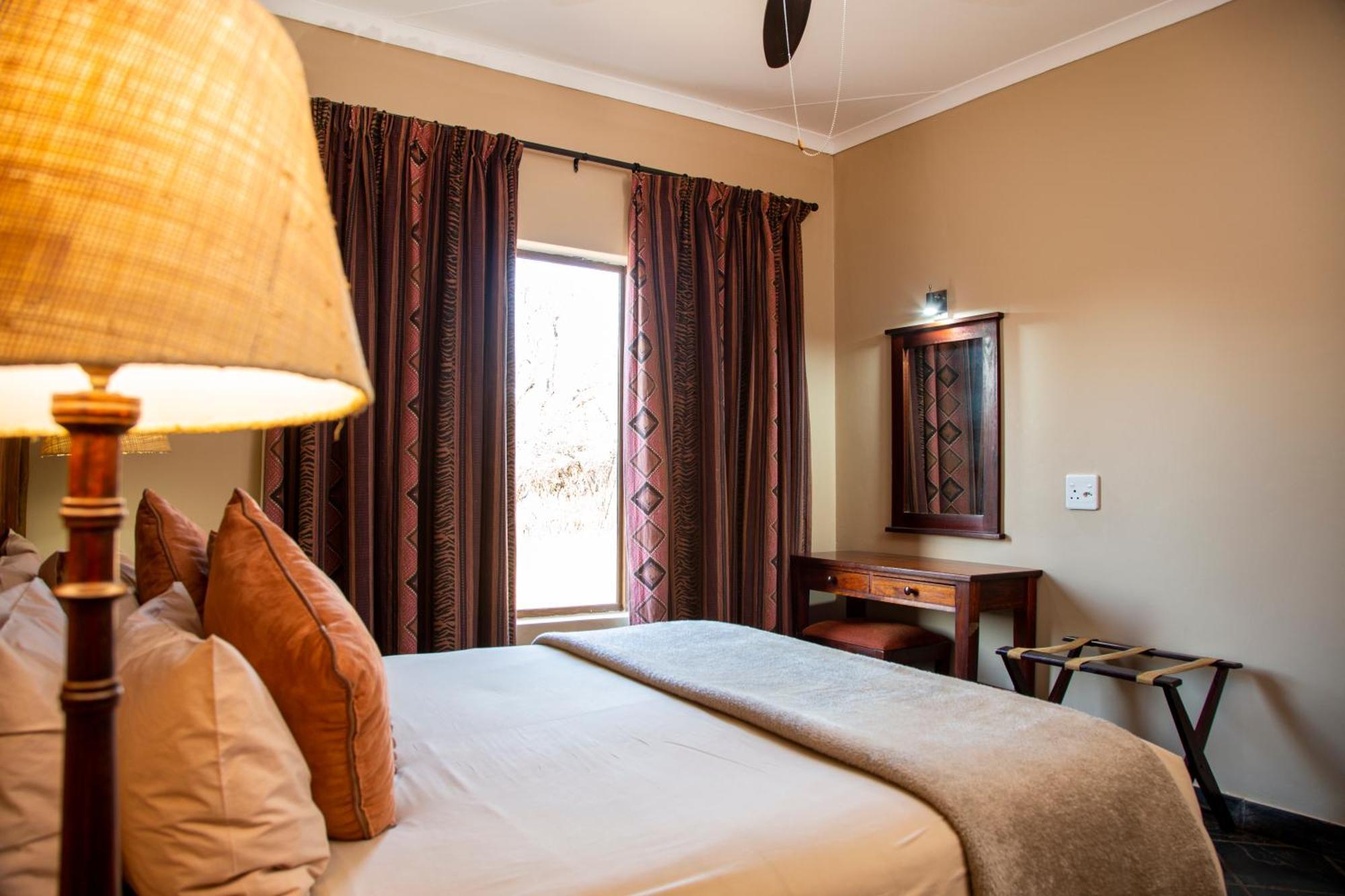 Sondela Nature Reserve & Spa Chalets Bela-Bela Room photo